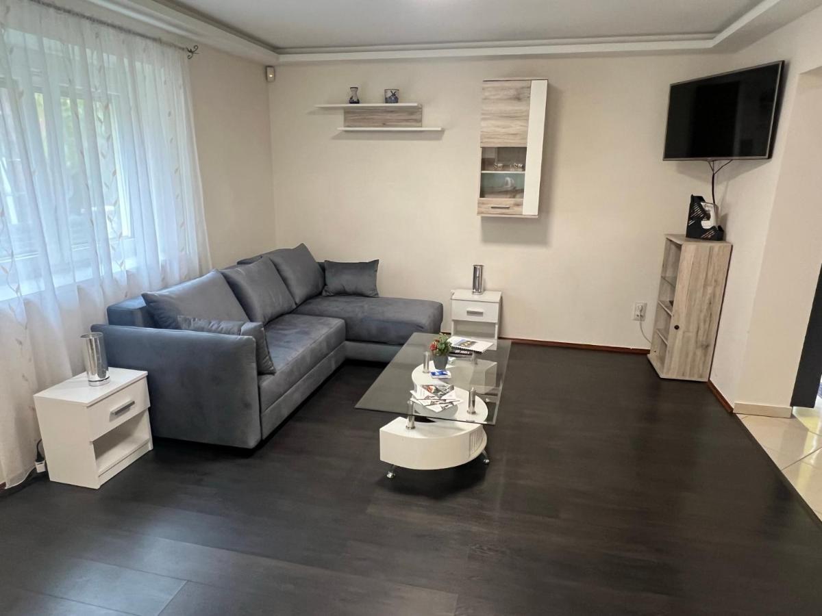 Star Street Home Mosonmagyaróvár Extérieur photo